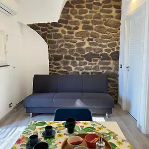 Casa Terme Della Rotonda Casa vacanze Aeroporto di Catania Fontana Rossa