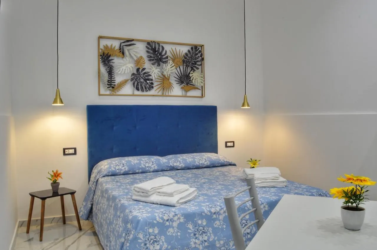 Addu Donn'Anna Ai Quartieri Spagnoli. Napoli